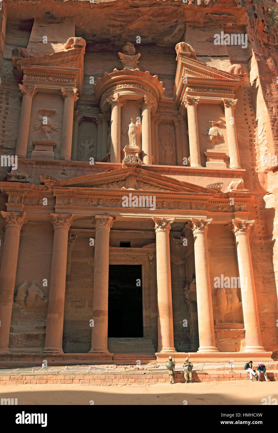 The Khazne al-Firaun, Chaznat al-Firaun, Al-Khazneh, treasure house of the Pharaoh, a mausoleum struck from the rock, abandoned rock city Petra, al-Ba Stock Photo