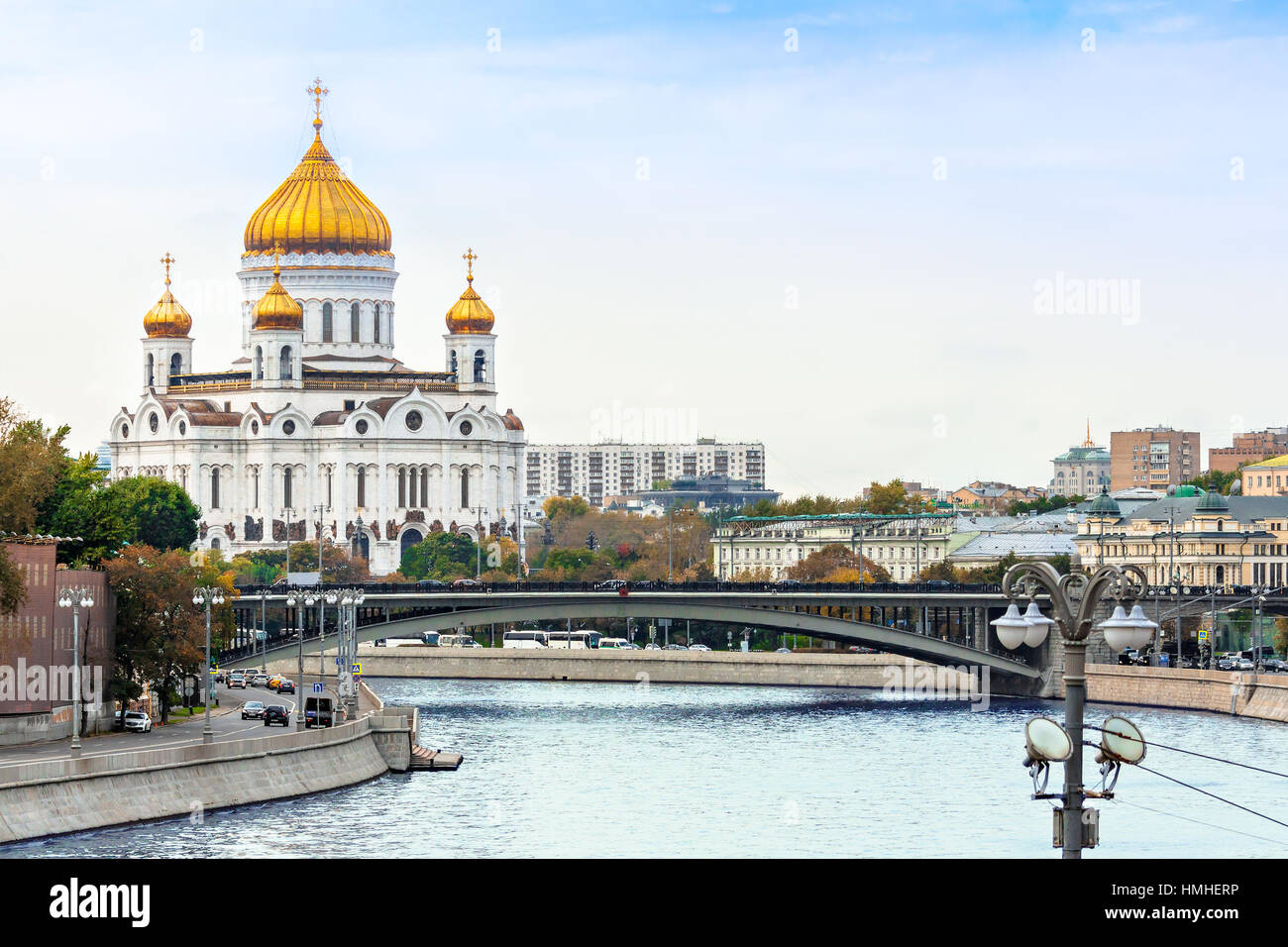 View from the river to the Cathedral of Christ the Saviour in Moscow ...
