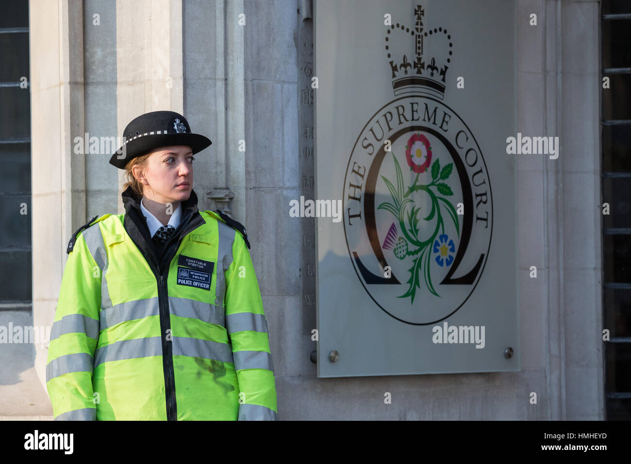 Stands outside high court hi-res stock photography and images - Alamy
