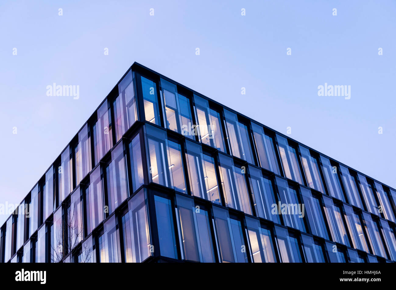 Modern architecture facade hi-res stock photography and images - Alamy