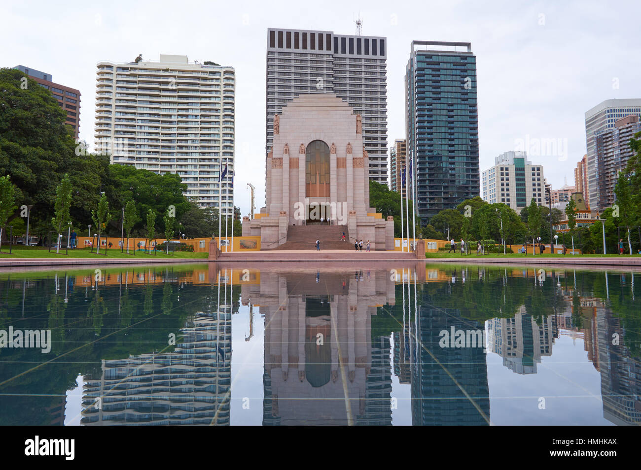 Reflections and mirror of Sydney war memorial Stock Photo Alamy