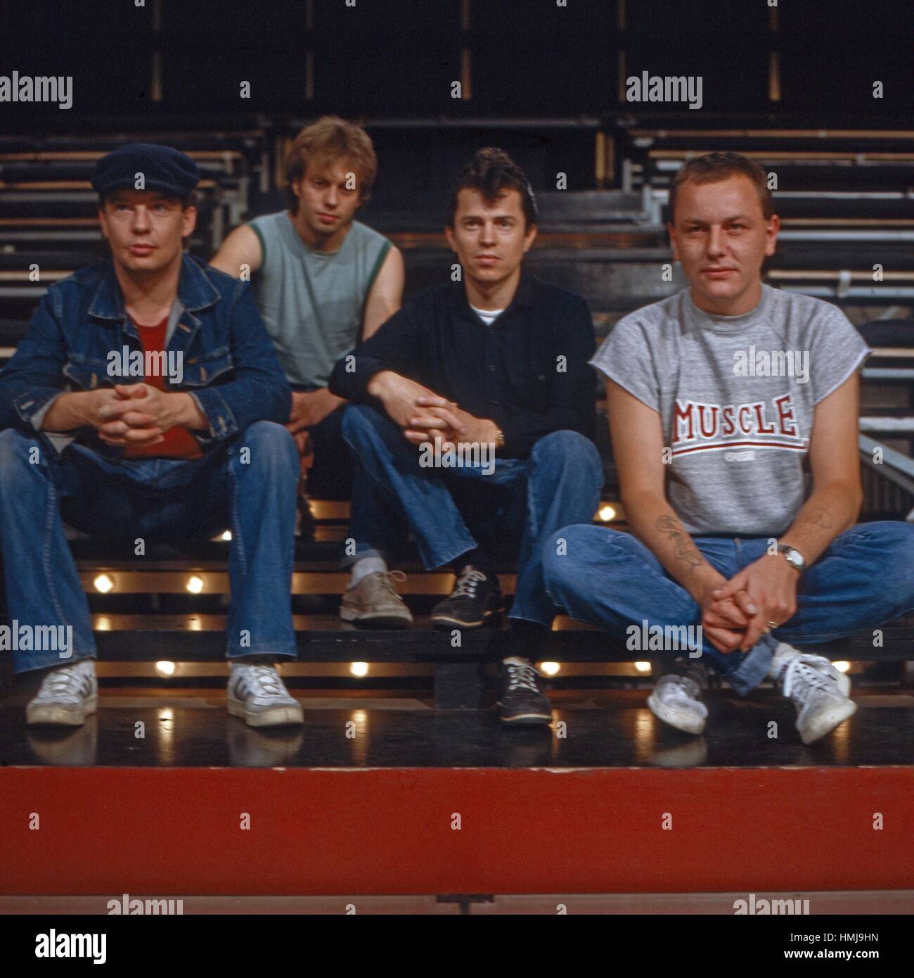 Die Münchener Band 'Spider Murphy Gang' um Sänger Günther Sigl (2. v. r.), Deutschland 1980er Jahre. Munich based band 'Spider Murphy Gang' with singer Guenther Sigl (2nd right), Germany 1980s. Stock Photo