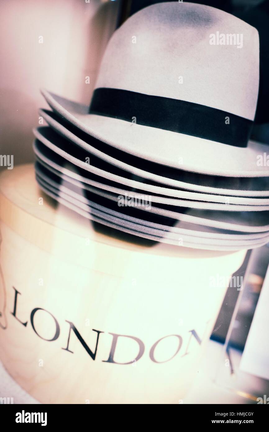 Hat shop, shop window. Hat box. London, England Stock Photo Alamy