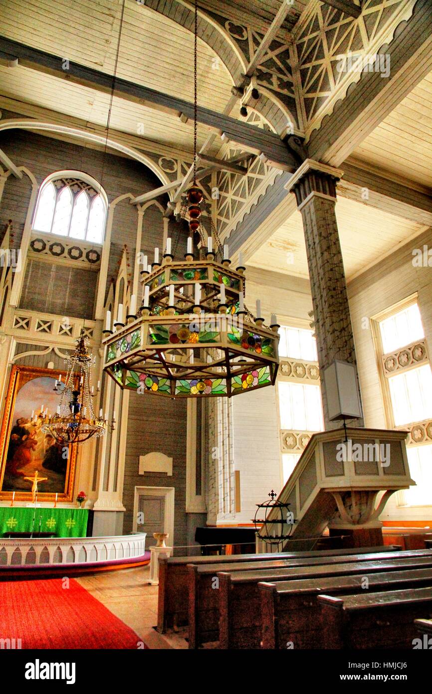 kerim-ki-church-the-largest-wooden-church-in-the-world-designed-in