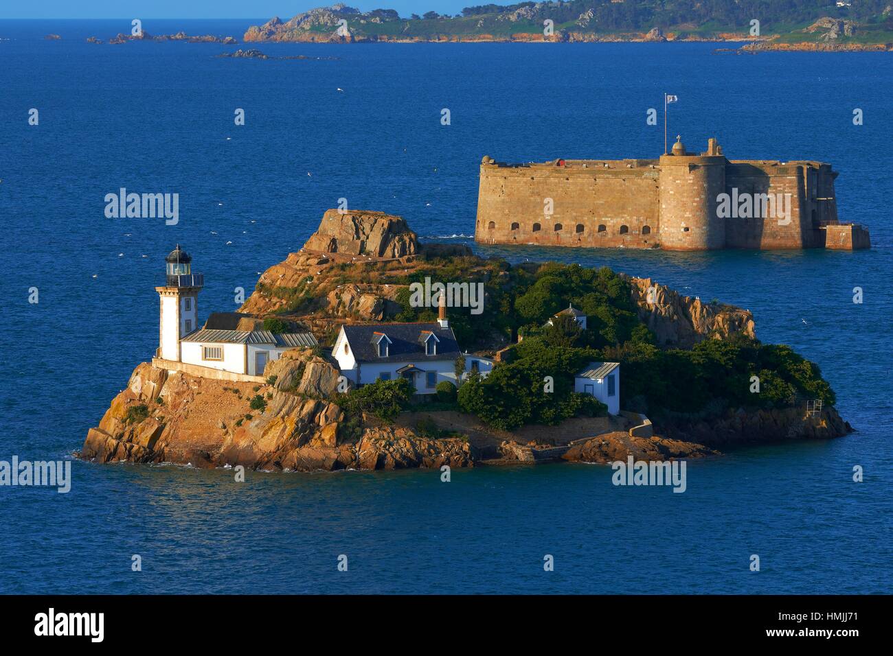 Lighthouse, Ile Louet, Louet Island, Taureau Castle, Chateau du Taureau ...
