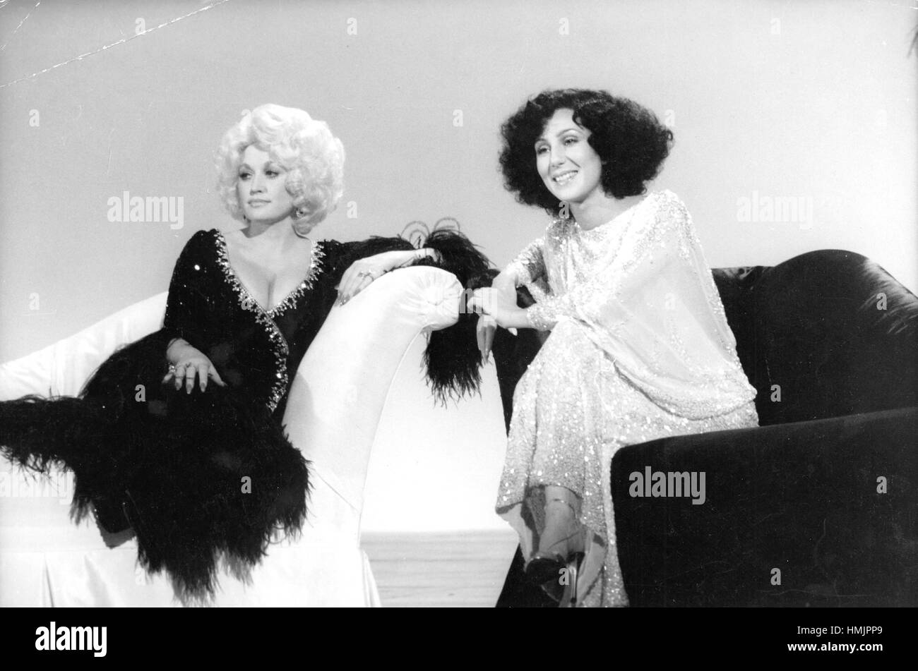 Dolly Parton and Cher in their 1978 TV Special. Stock Photo