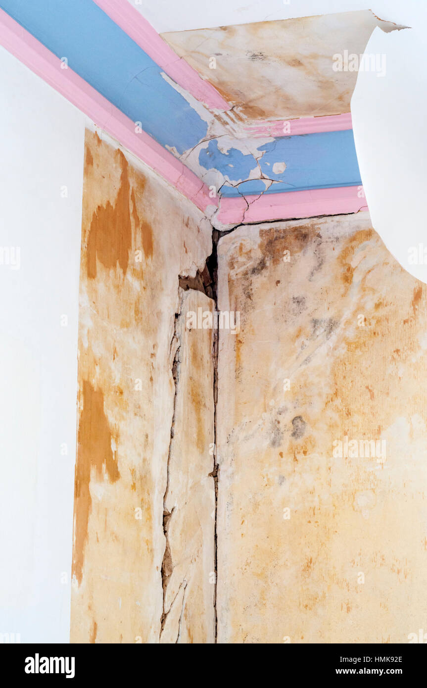 2 Of 5 Reparing Damage Caused To Ceiling Plaster Cornice Stock