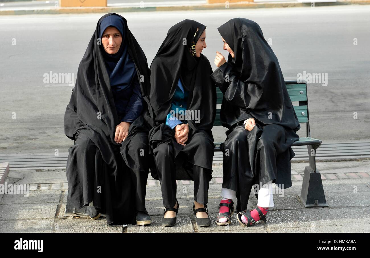 Iran women sitting hi-res stock photography and images - Alamy