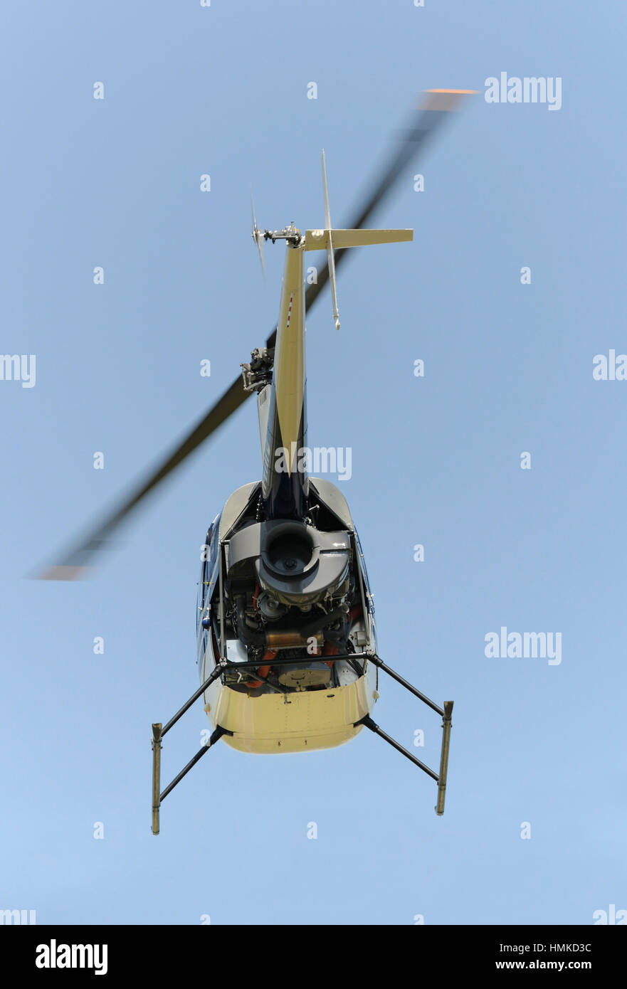 R 22 robinson helicopter hi-res stock photography and images - Alamy