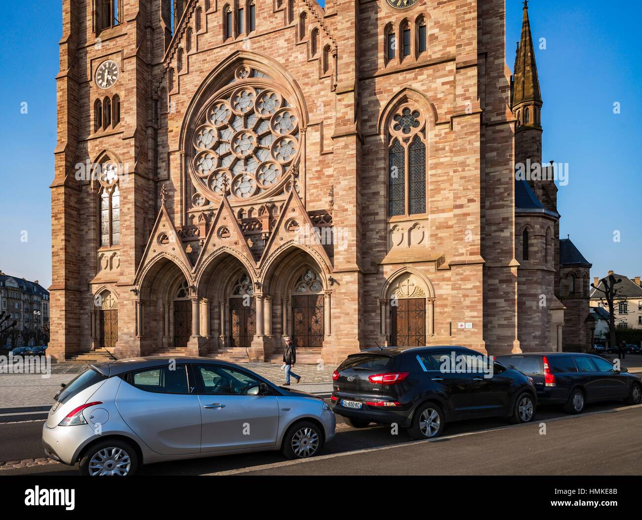 Cars parked in front of church hires stock photography and images Alamy