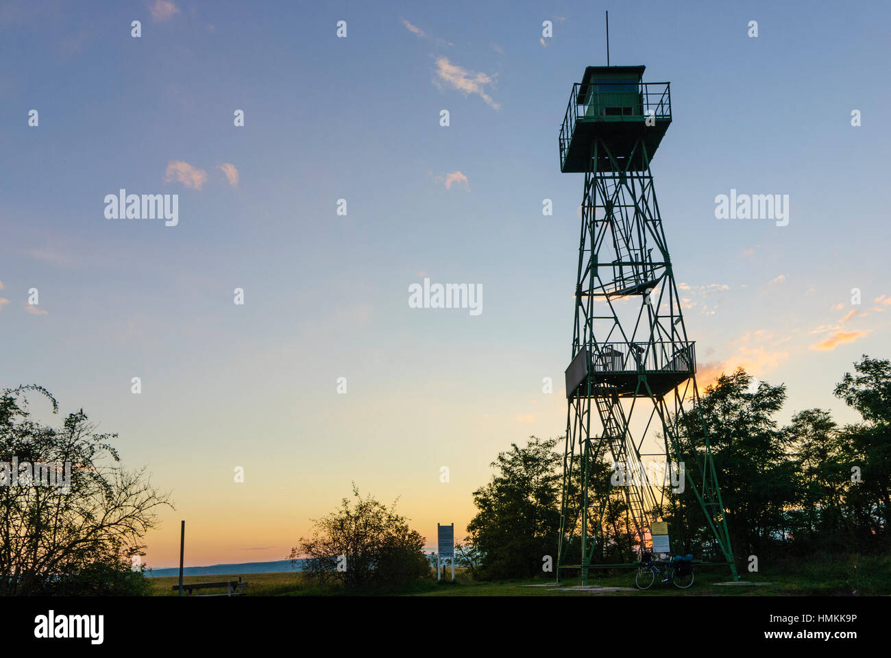 Illmitz: Lookout tower (rebuilt former Hungarian border guard tower) at the Sandeck National Park Neusiedler See - Seewinkel, Neusiedler See (Lake Neu Stock Photo