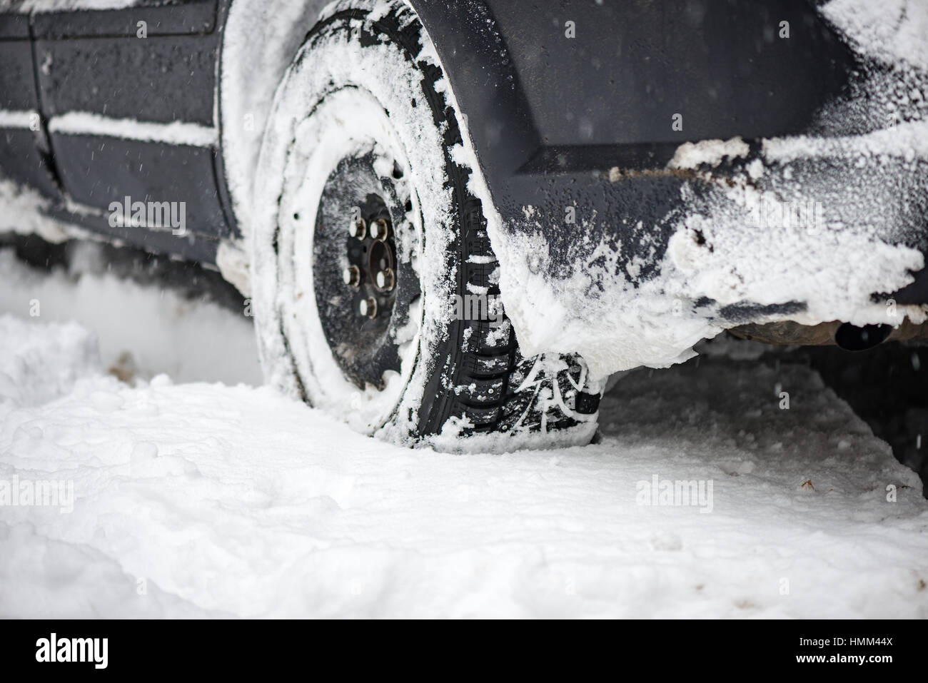 offroad car tires stuck in the snow in cold winter Stock Photo Alamy