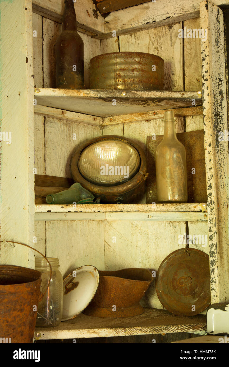 House shelves, Riddle Brothers Ranch National Historic District, Donner und Blitzen Wild and Scenic River, Steens Mountain Cooperative Management and  Stock Photo