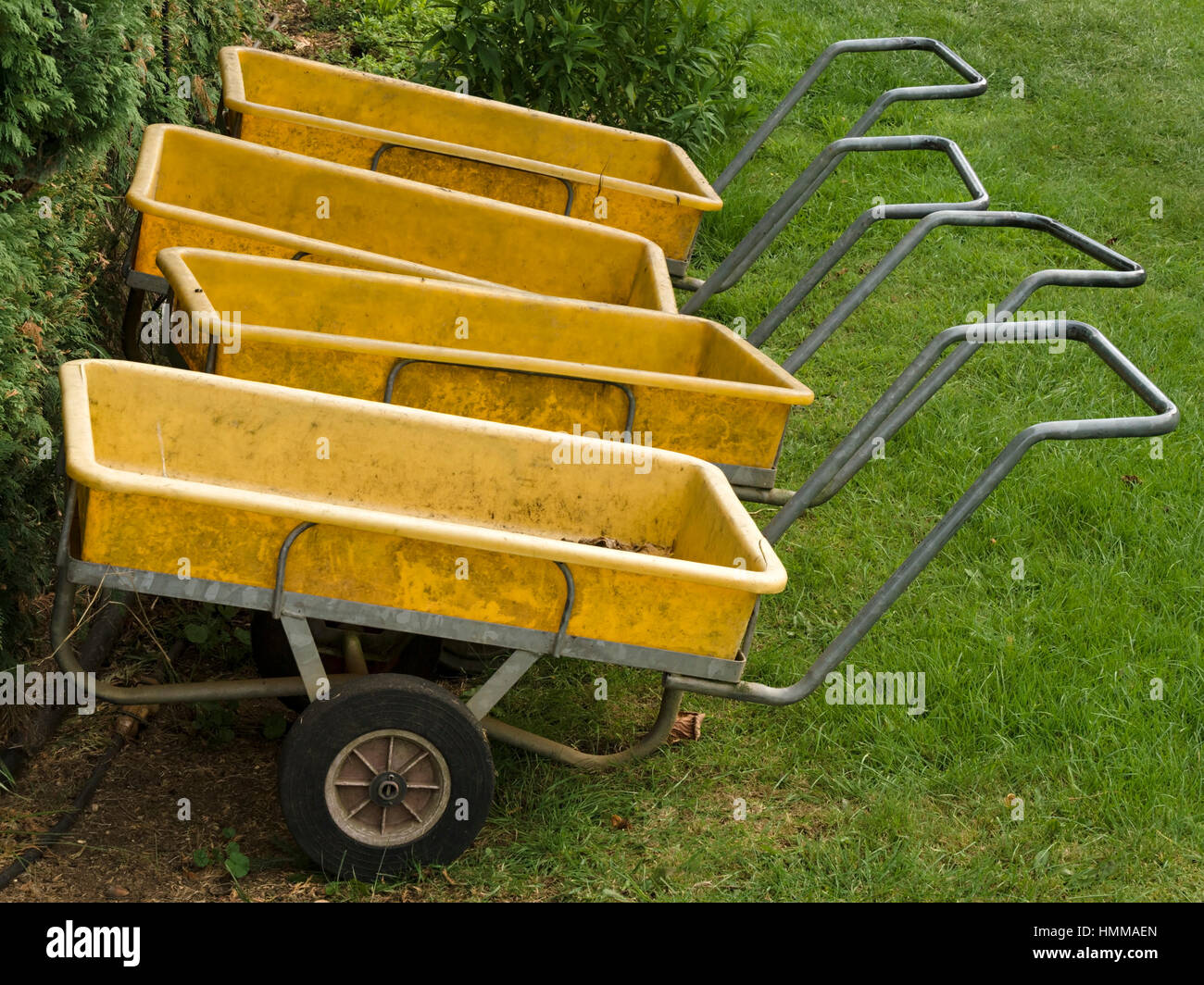 Wheelbarrows hires stock photography and images Alamy