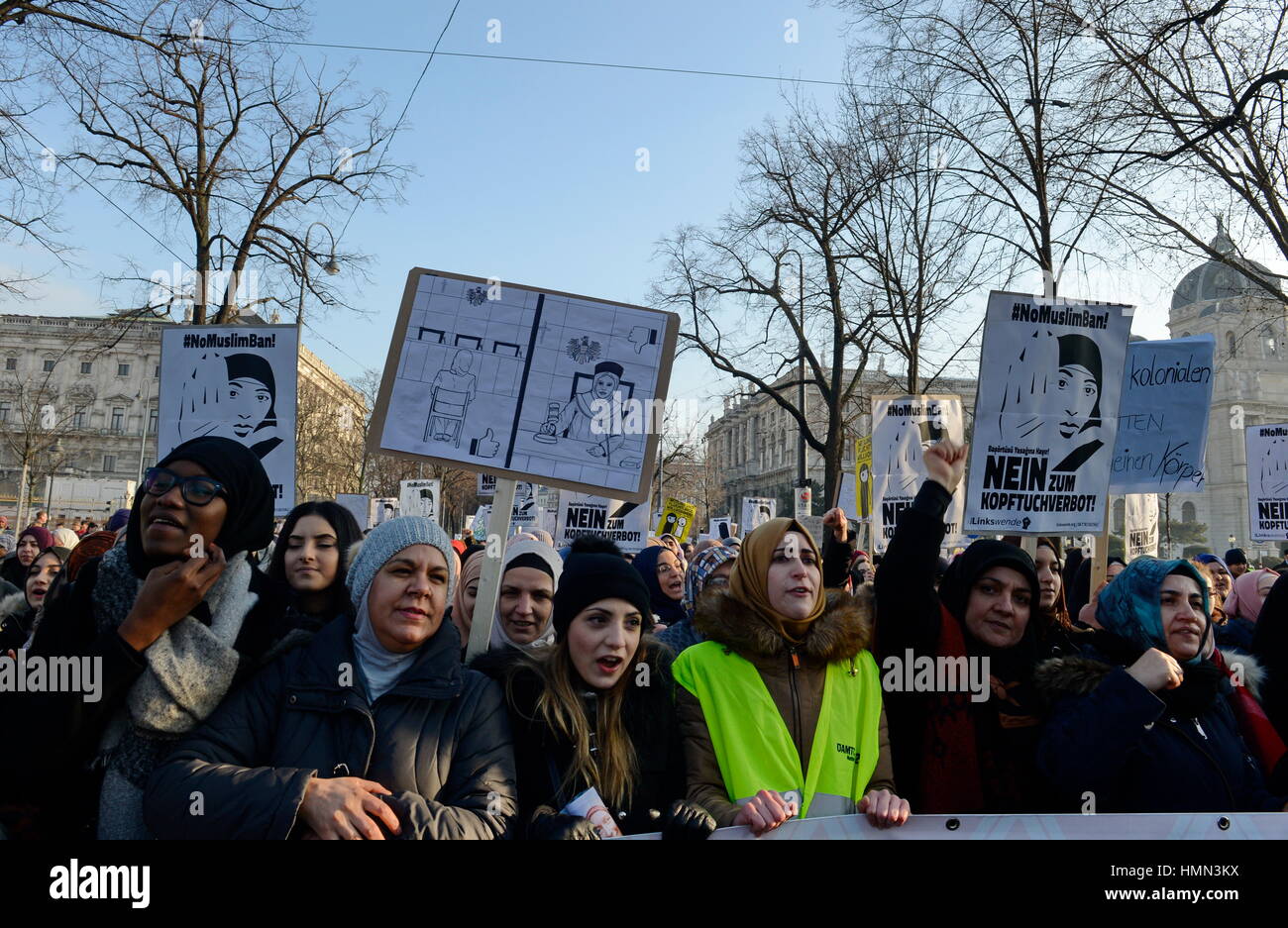 Wien, Austria. February  04th, 2017. AUSTRIA, Vienna: Demonstration MuslimBanAustria in Vienna. Much More Than Just a 'Headscarf Ban'!  This demonstration it is not only about the headscarf ban, but about human and minority rights, anti-discrimination, equal rights and above all about women's right to self-determination. This protest was organized by: Network Muslim civil society, Documentary for Muslims and Youth Council of the Islamic Religious Community in Vienna ©Franz Perc/Alamy Live News Stock Photo