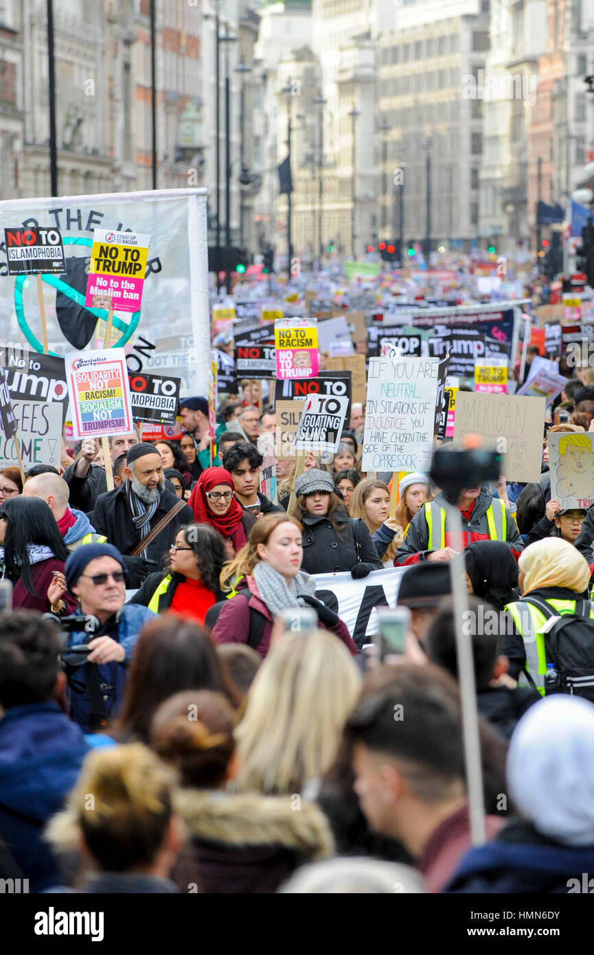 London, UK.  4 February 2017.  Thousands of people, standing against racism and Islamophobia, are seen on Piccadilly, marching from the U.S. Embassy to Whitehall to oppose the travel ban on Muslims, from seven countries, imposed by Donald Trump, U.S. President.  © Stephen Chung / Alamy Live News Stock Photo