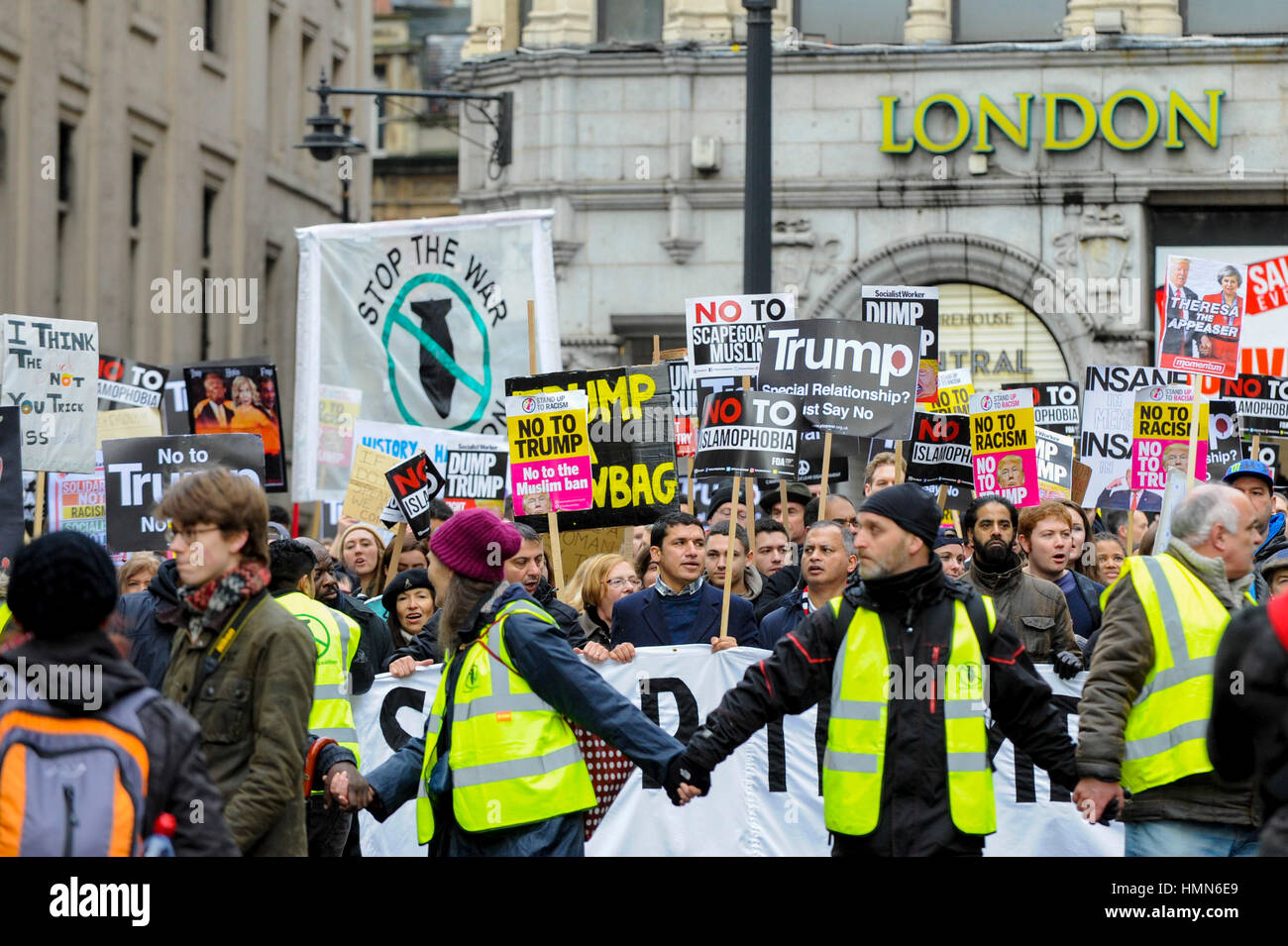 London, UK.  4 February 2017.  Thousands of people, standing against racism and Islamophobia, are seen on Haymarket, marching from the U.S. Embassy to Whitehall to oppose the travel ban on Muslims, from seven countries, imposed by Donald Trump, U.S. President.  © Stephen Chung / Alamy Live News Stock Photo