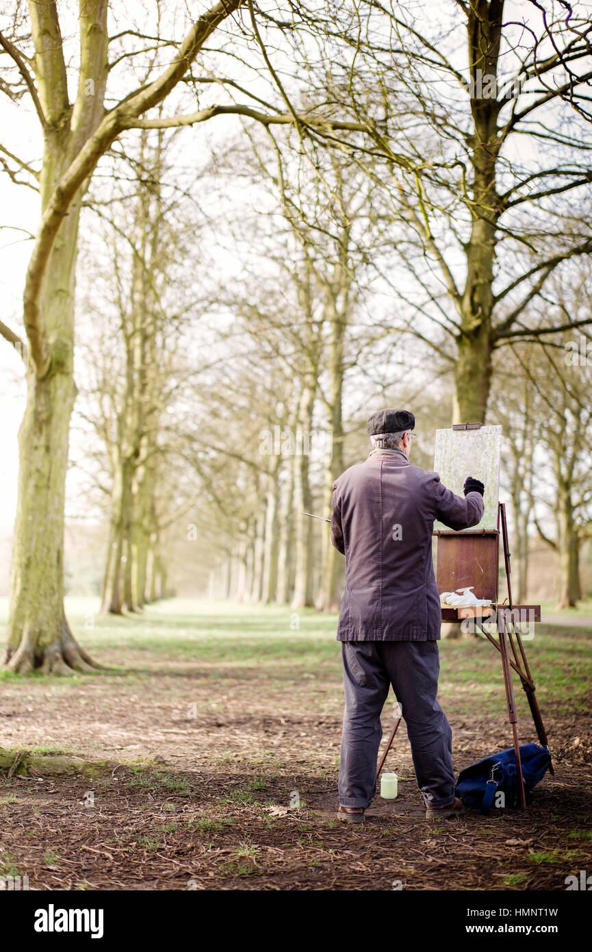 Man paint easel hires stock photography and images Alamy