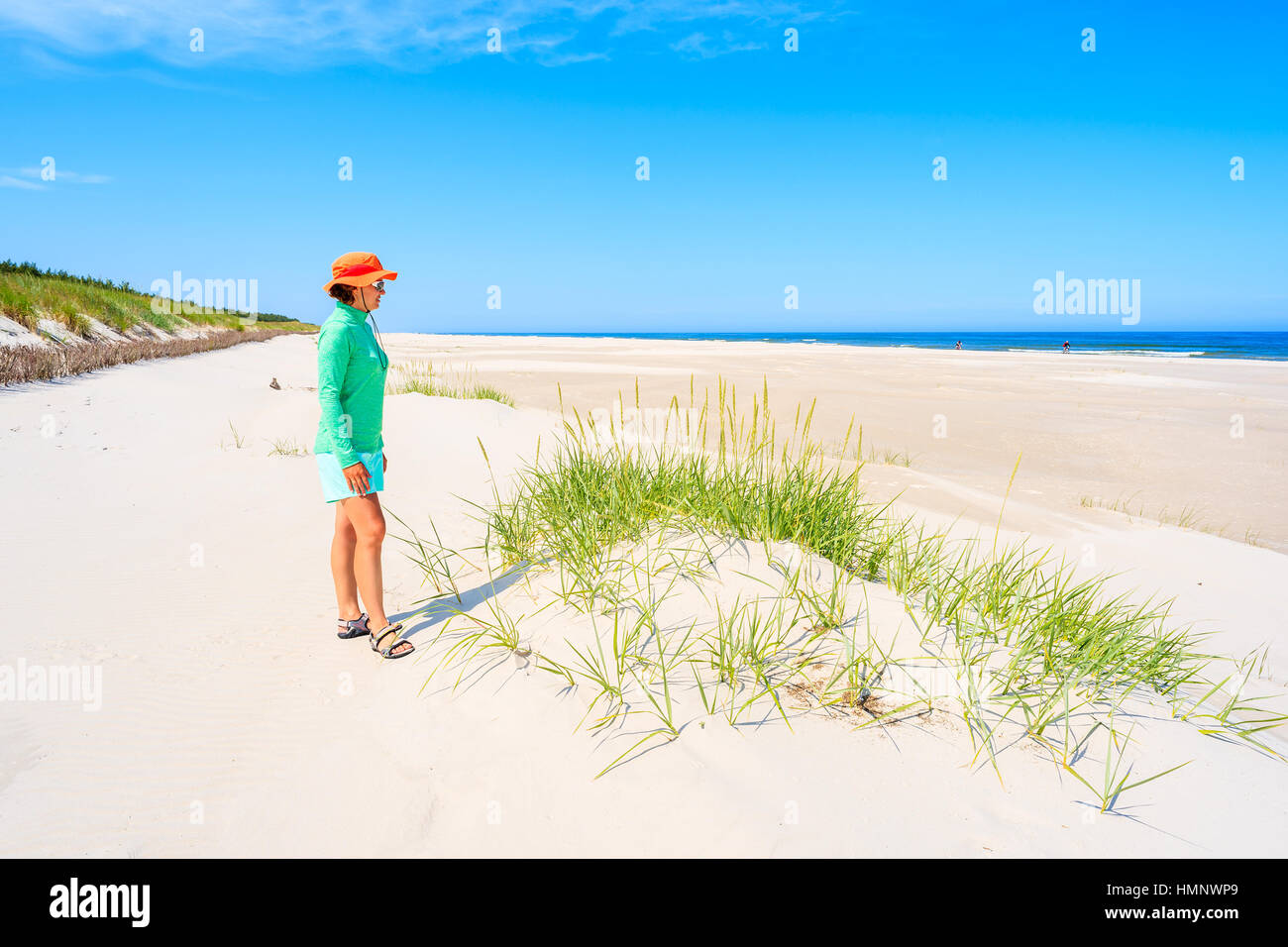 Woman beach hi-res stock photography and images - Alamy