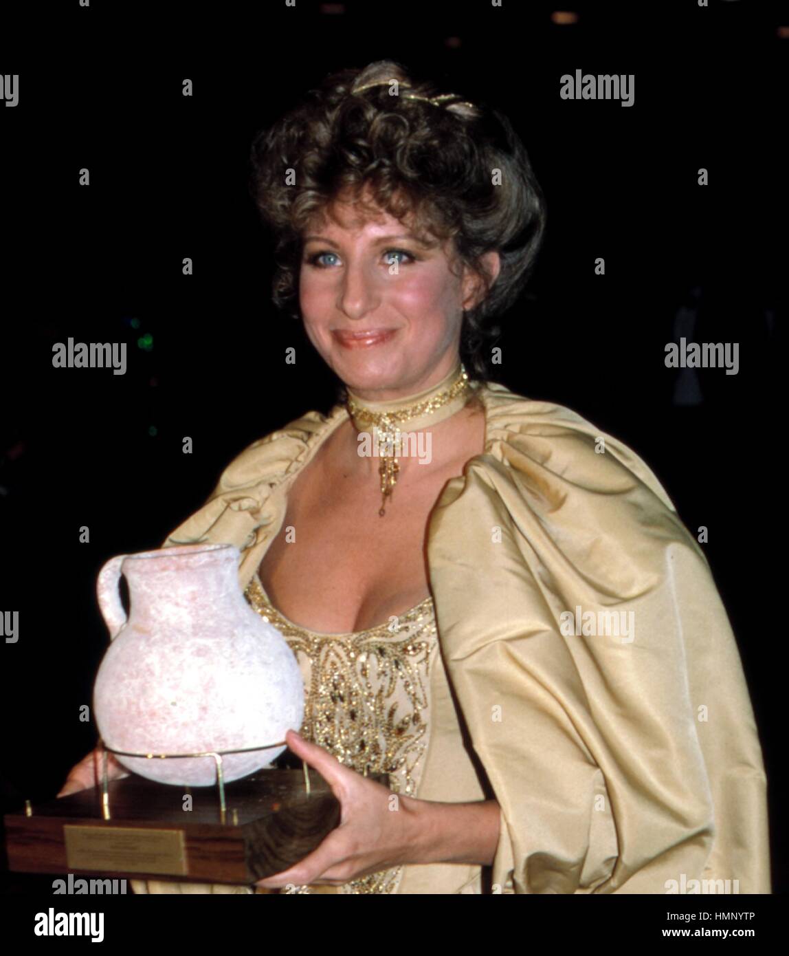 BARBRA STREISAND NOVEMBER 1983 RECIEVES THE UJA WOMAN OF THE YEAR AWARD AT THE SHERATON HOTEL NEW YORK CITY CREDIT ALL USES © MediaPunch. Stock Photo