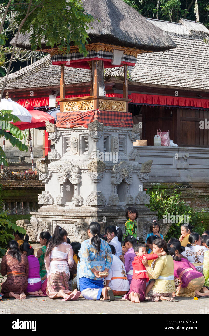 Women praying in the temple during the Galungan festival Stock Photo