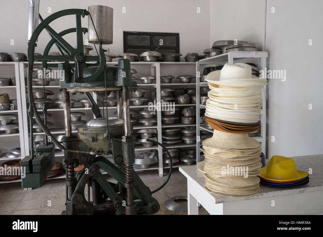 straw panama hat steam molding machine handcrafted Stock Photo Alamy
