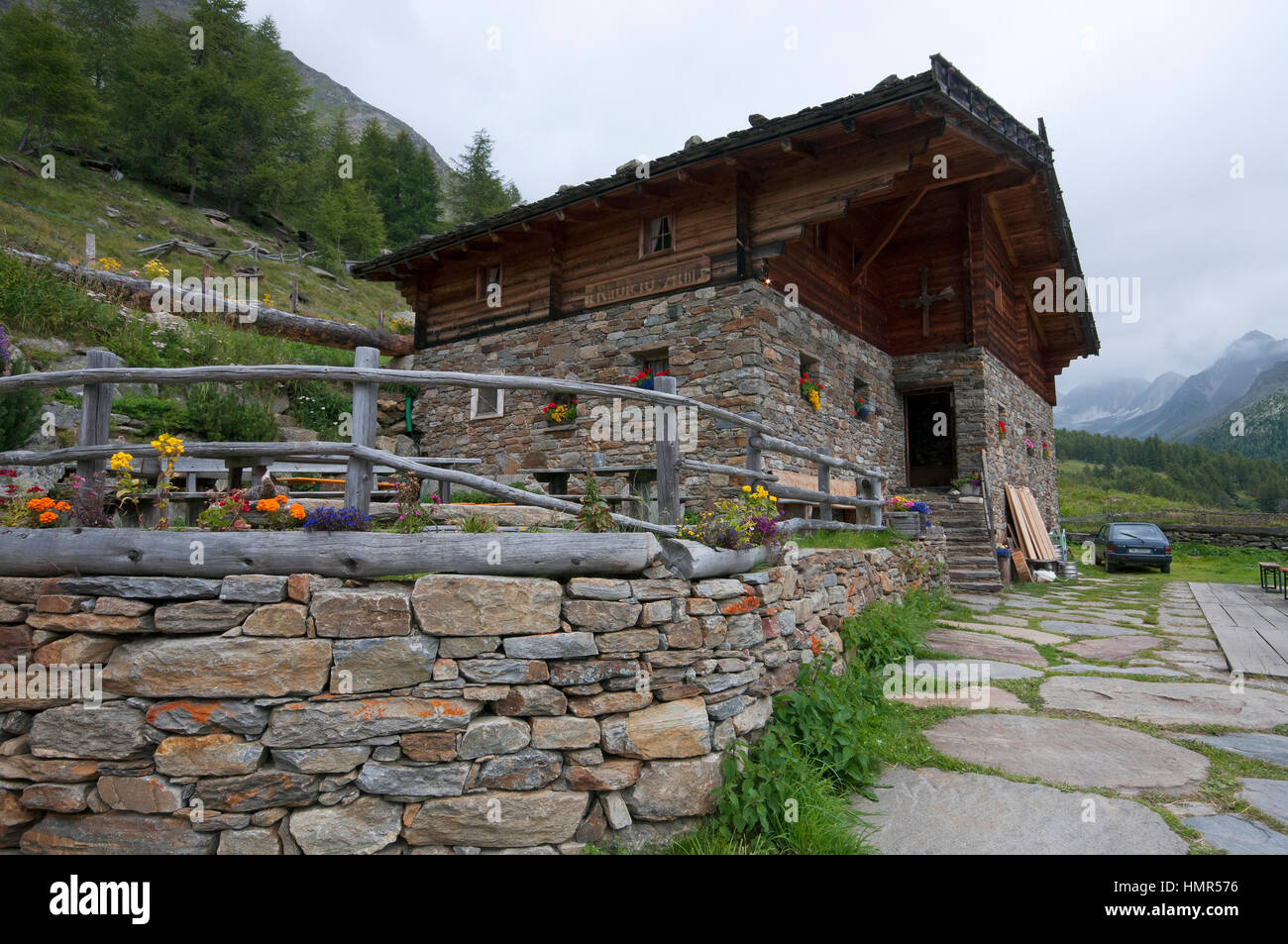 Rableid Alm, alpine hut (2004 m), Val di Fosse (Pfossental), Val Senales (Schnalstal), Trentino Alto Adige, Italy Stock Photo
