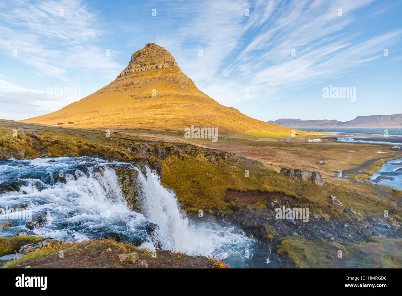 kirkjufell-mountain-in-iceland-stock-photo-alamy