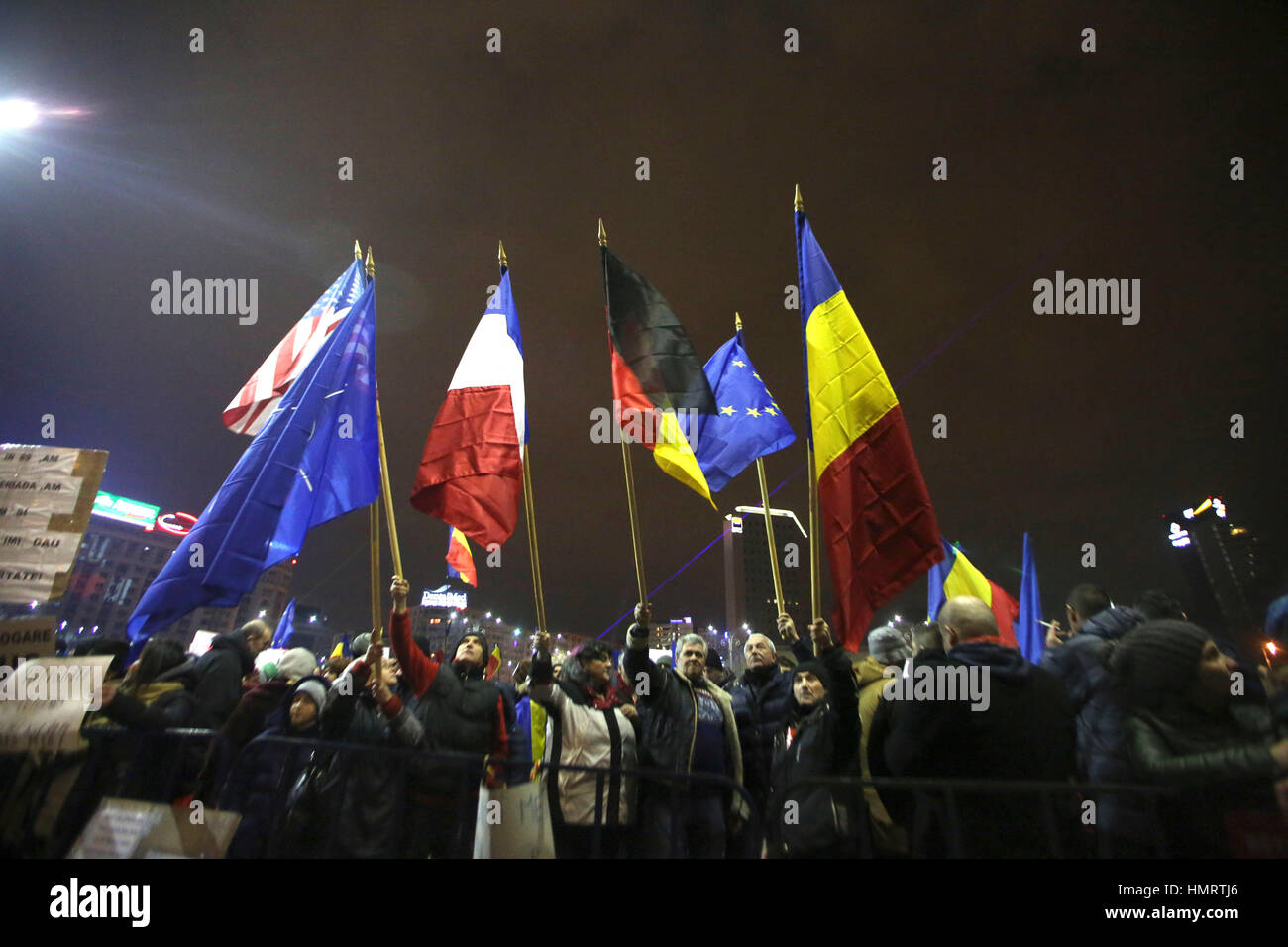 Bucharest, Romania. 4th Feb, 2017.  Over one hundred thousand people protest in front of Romanian Government against the new more permissive laws for corruption. Credit: Gabriel Petrescu/Alamy Live News Stock Photo