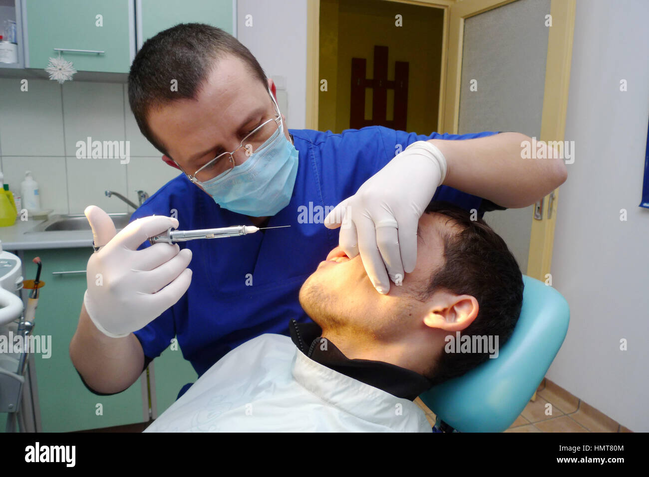 Anesthesia Mask Stock Photos & Anesthesia Mask Stock Images Alamy