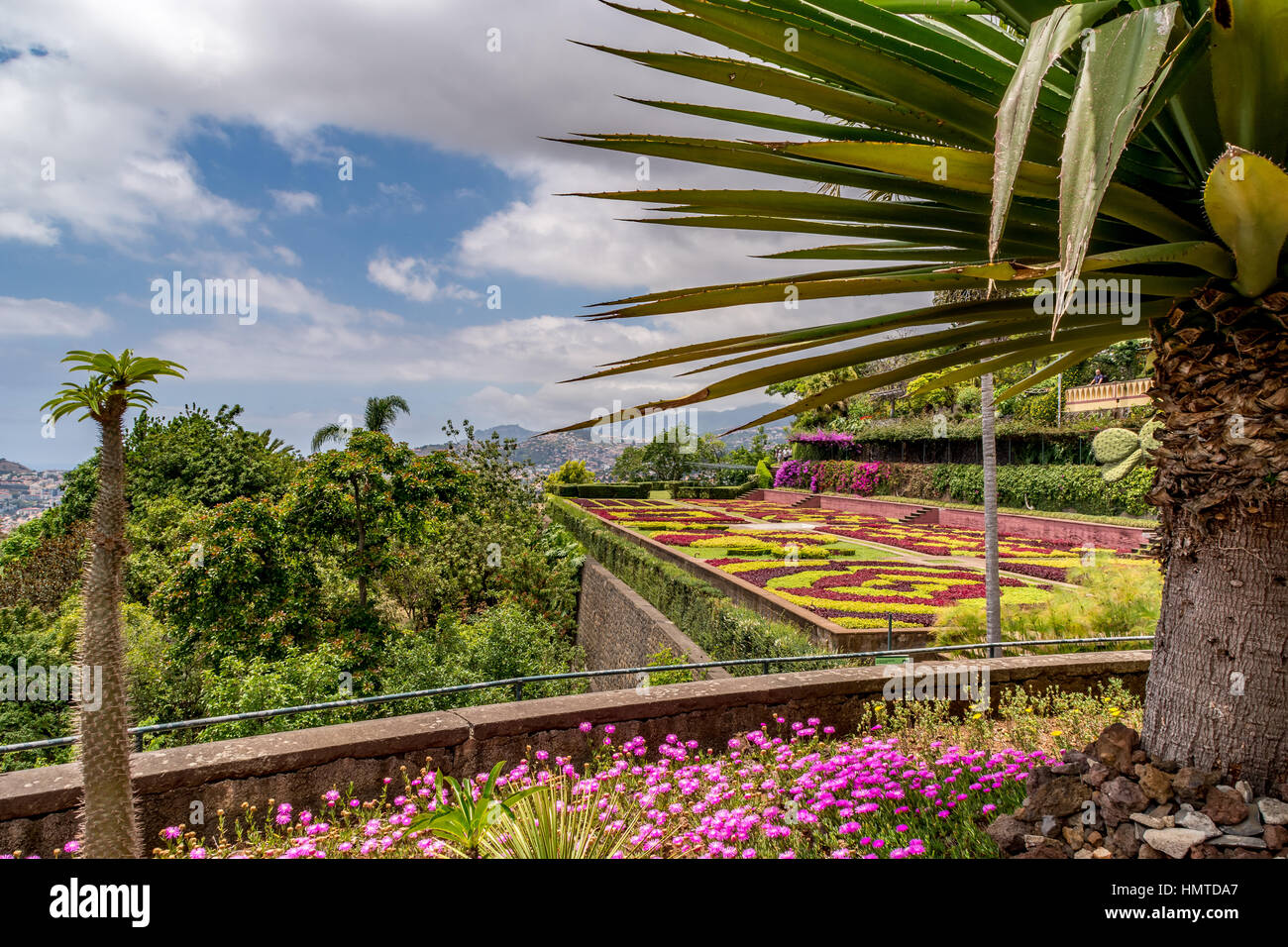 Funchal Is The Largest City The Municipal Seat And The Capital Of Portugals Autonomous Region 5550