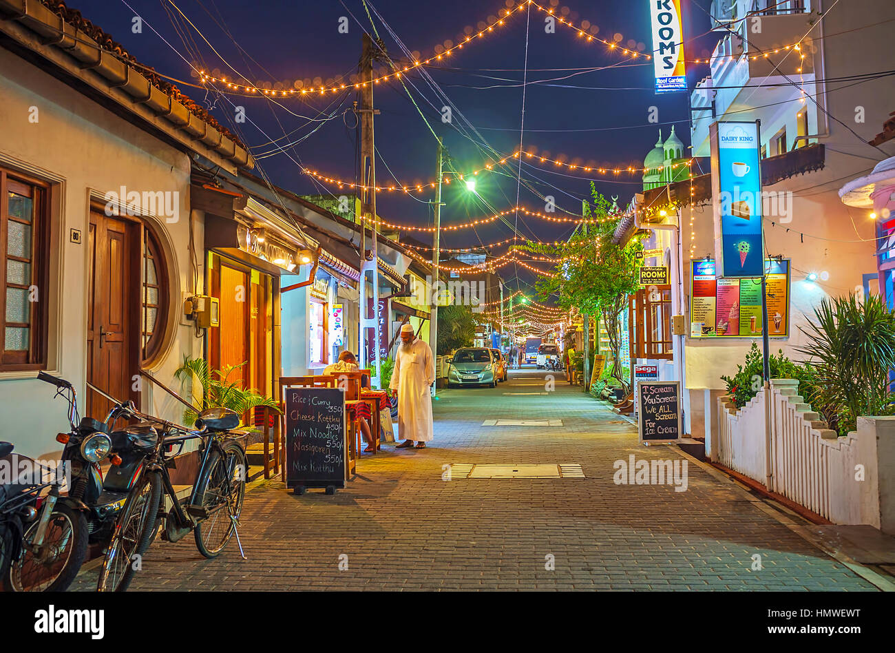 GALLE, SRI LANKA - DECEMBER 3, 2016: The old town streets are the perfect  place for the evening walks, visit of local cafes and souvenir stores,  enjoy Stock Photo - Alamy