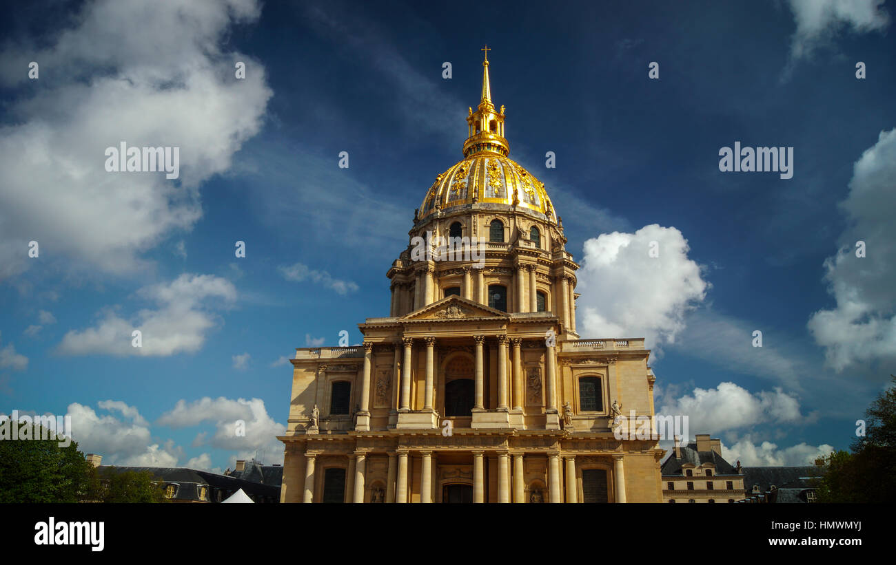 Blue sky over the golden Dome, Chapel of Saint-Louis-des-Invalides ...
