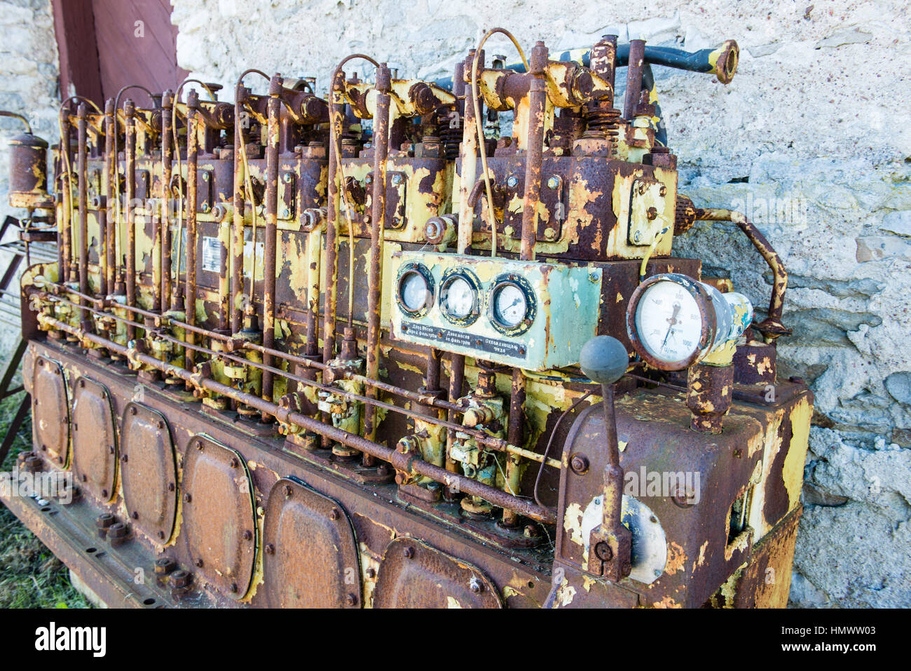 Outdated broken engine hi-res stock photography and images - Alamy
