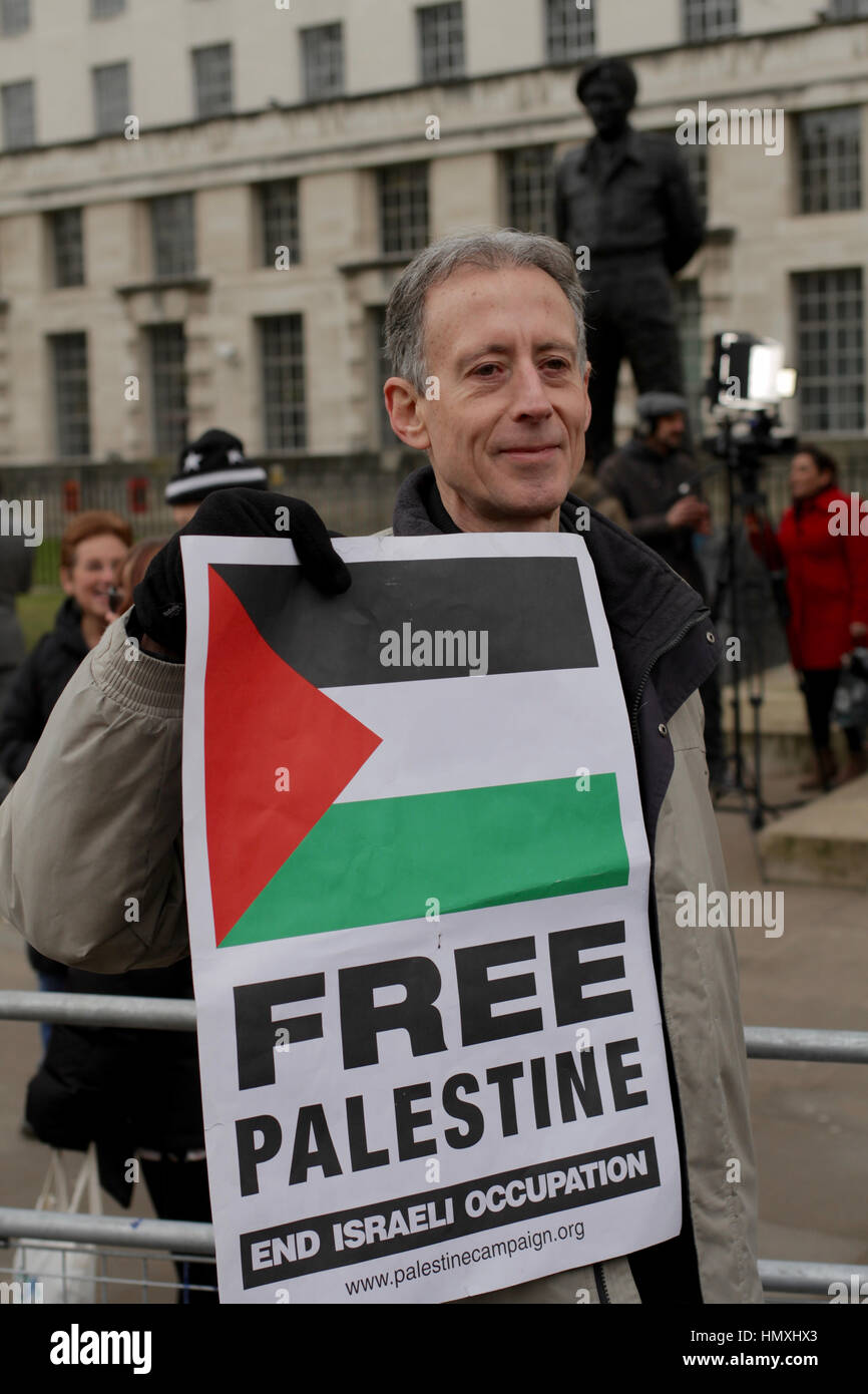 London, UK. 6th Feb, 2017. Human rights campaigner Peter Tatchell holds a Free Palestine placard outside Downing Street to protest the visit of Israeli Prime Minister Benjamin Netanyahu. Credit: jonathan tait/Alamy Live News Stock Photo
