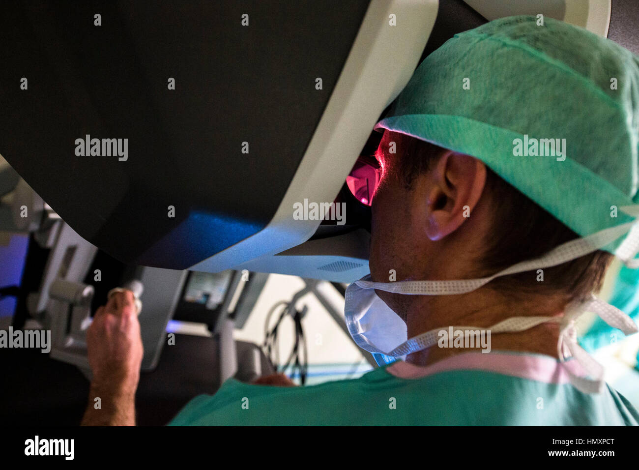 Vinci surgical system hires stock photography and images Alamy