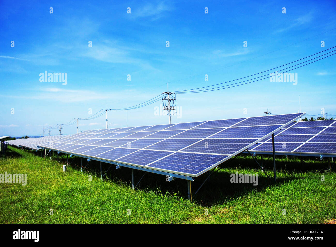 Dusty solar panels hi-res stock photography and images - Alamy