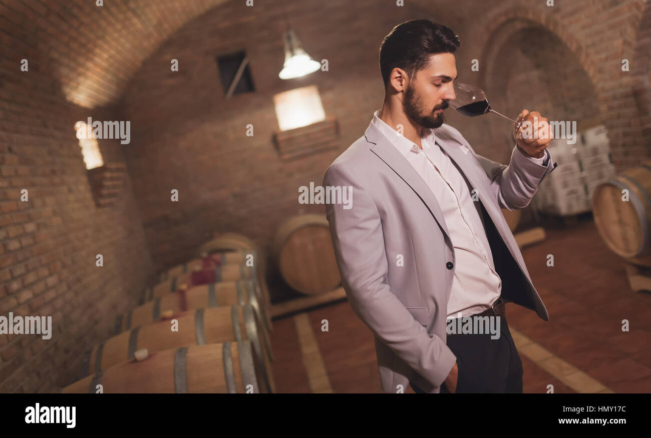 Man wine cellar bottle hi-res stock photography and images - Alamy