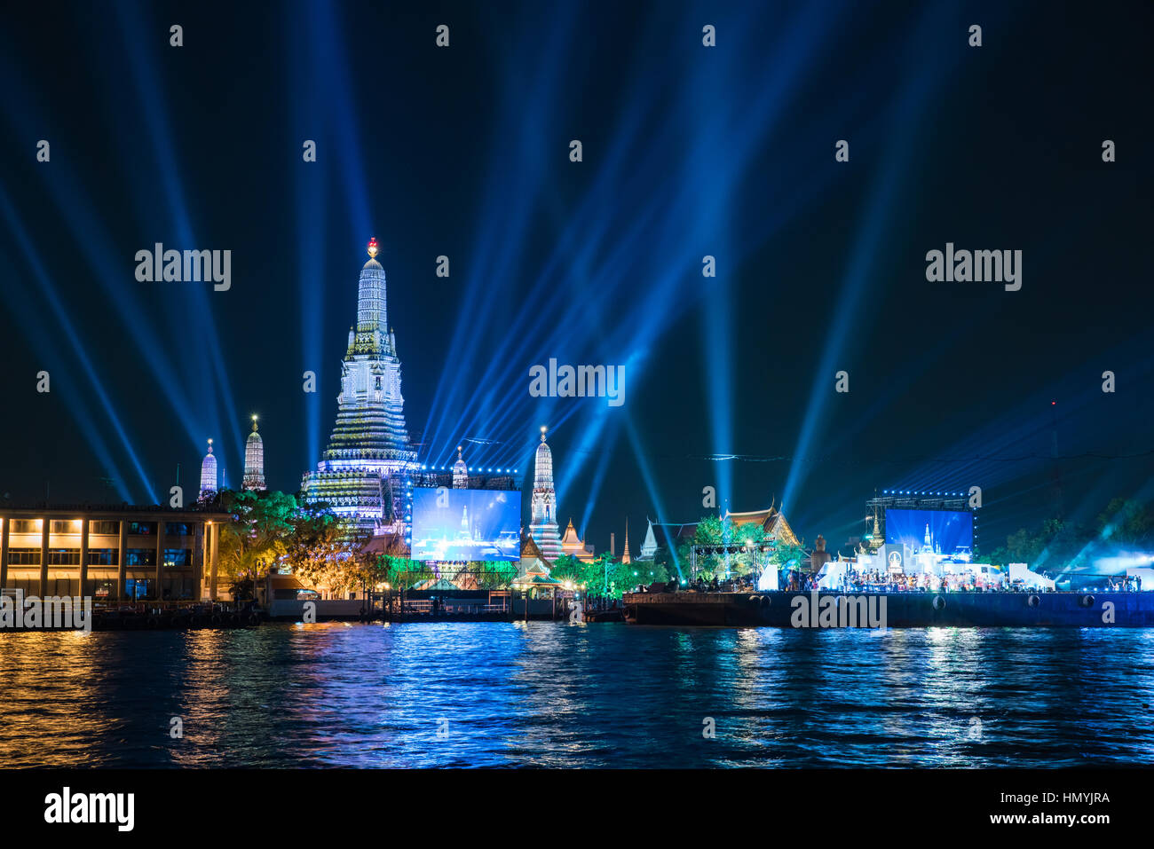 Wat arun under new year celebration spotlight show time wide shot, bangkok,  Thailand Stock Photo