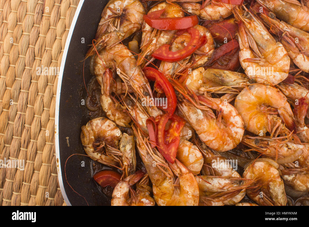 Cooked Fresh Shrimp with Tomato and Onions / Cooked Fresh Shrimp with
