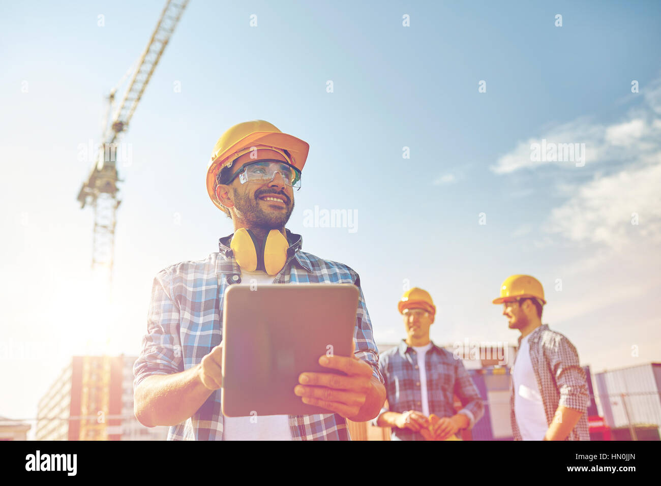 Man builders industry builder hi-res stock photography and images - Alamy