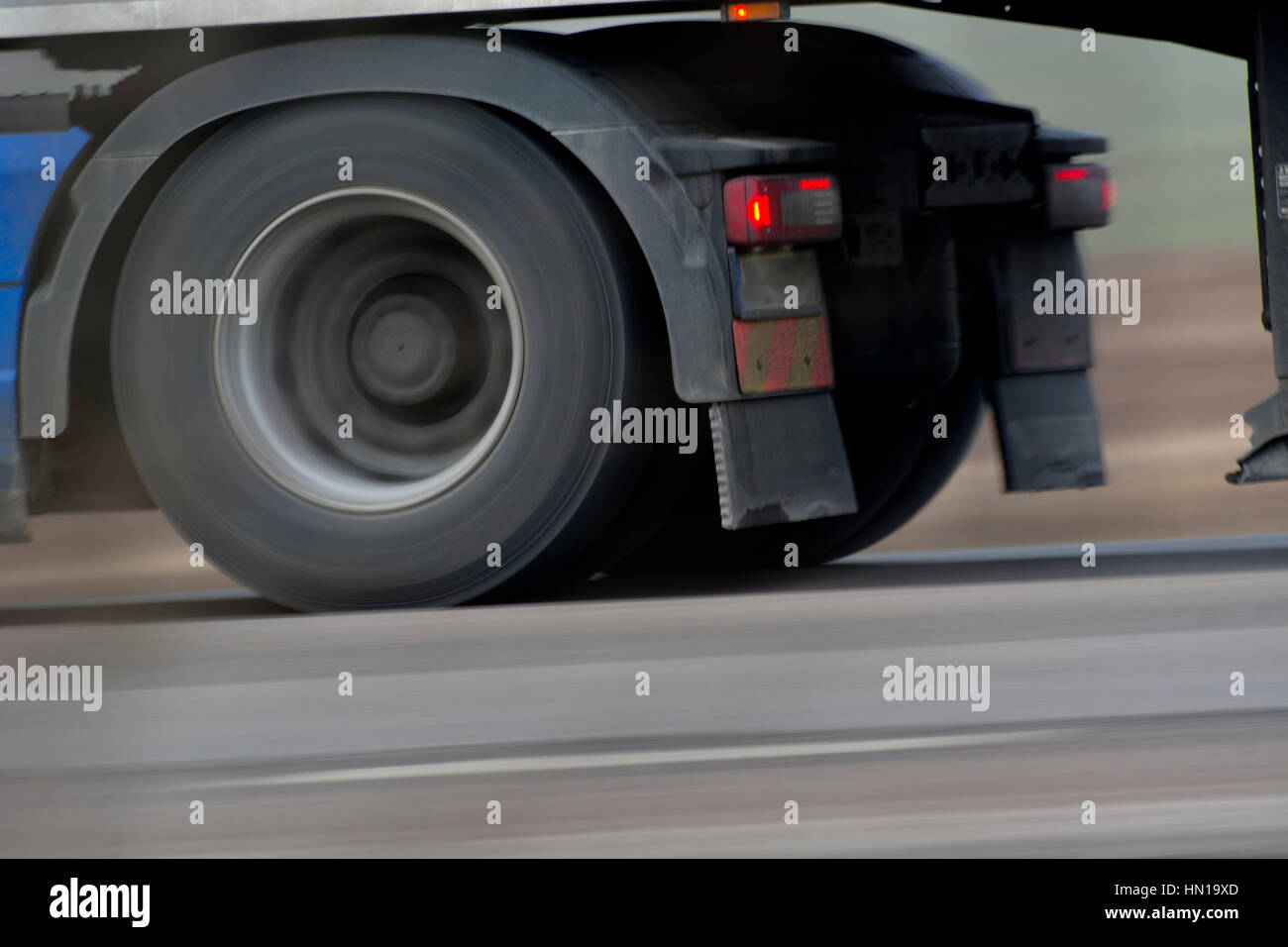 Truck trailer axle hi-res stock photography and images - Alamy