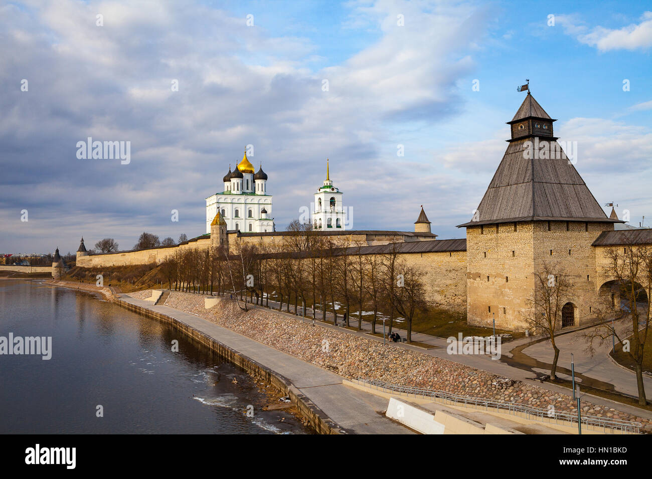 Pskov Kremlin (Krom) fortress wall with beautiful embankment Stock ...