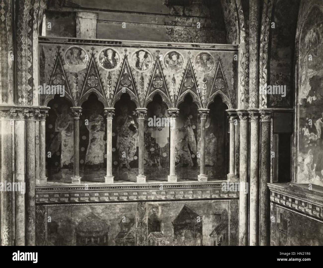 Maestro oltremontano, nicchia di sinistra Stock Photo Alamy