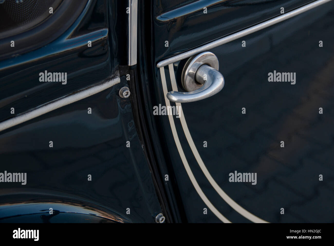 Old car door handle hires stock photography and images Alamy
