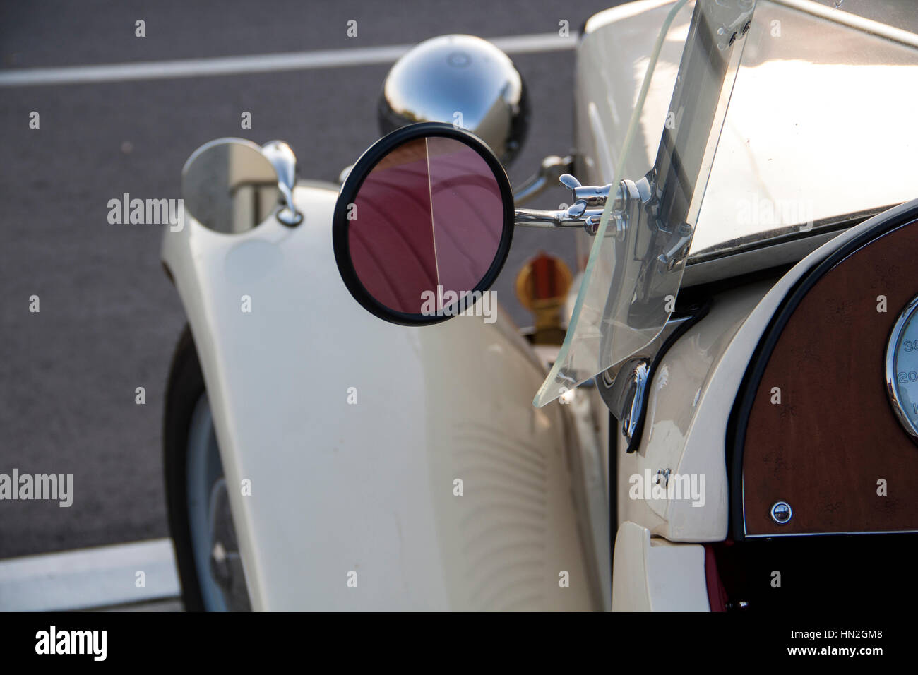 rear view mirror Stock Photo - Alamy