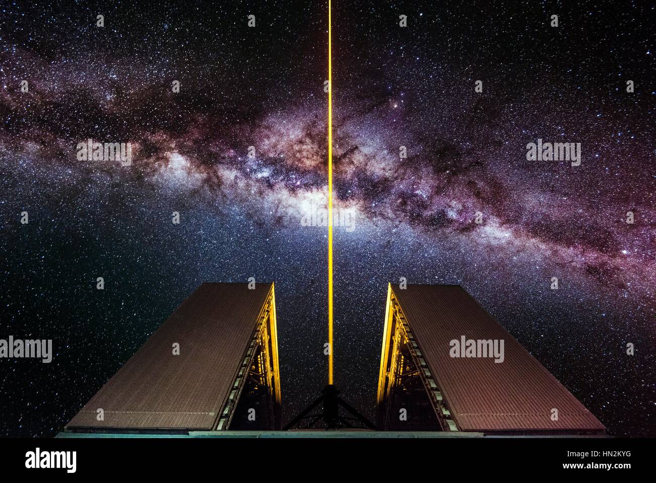 Laser outside the UT4 telescope at the Paranal ESO observatory with the  milkyway in the background. Chile Stock Photo - Alamy