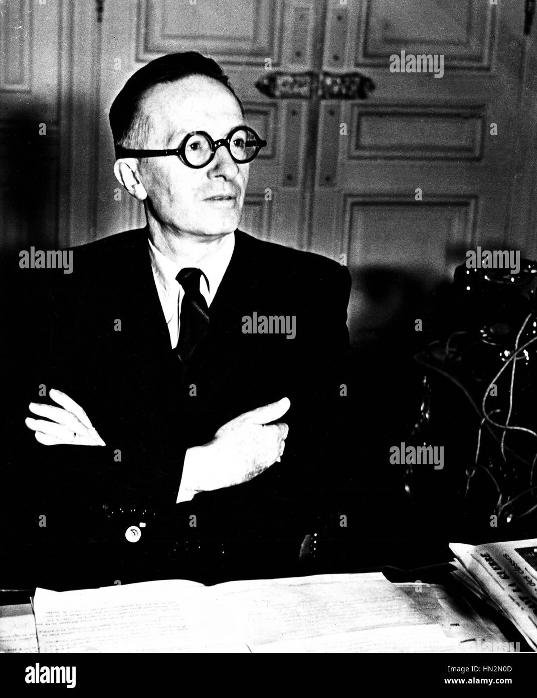 Liberation of France: Interview of Giraudoux who has been newly elected as Minister of Information Second World War France, Second World War war Stock Photo