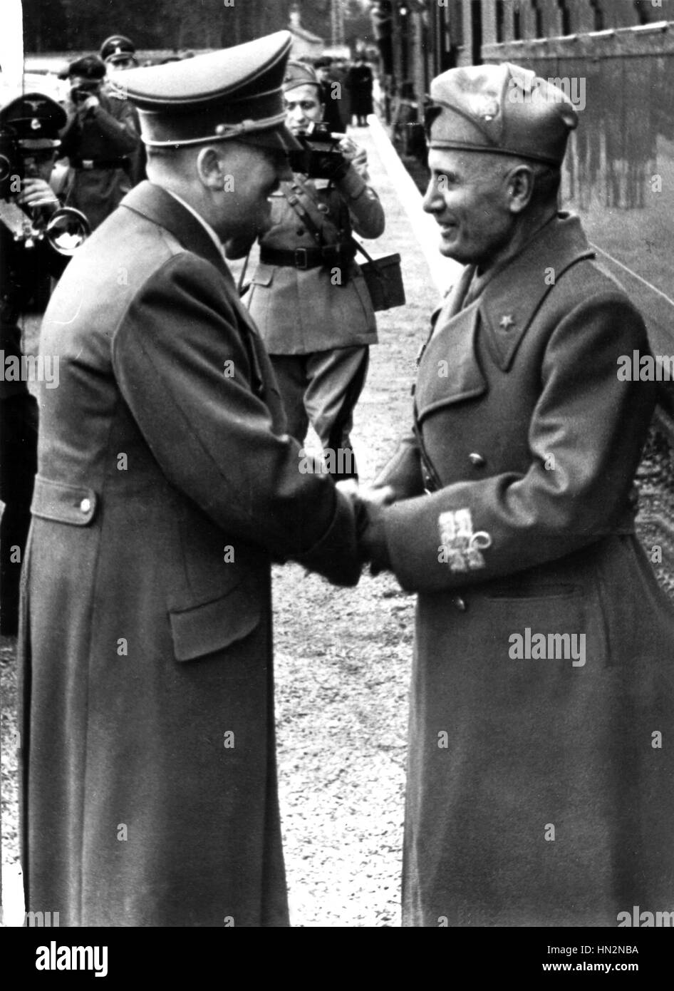 1943 berlin hi-res stock photography and images - Alamy
