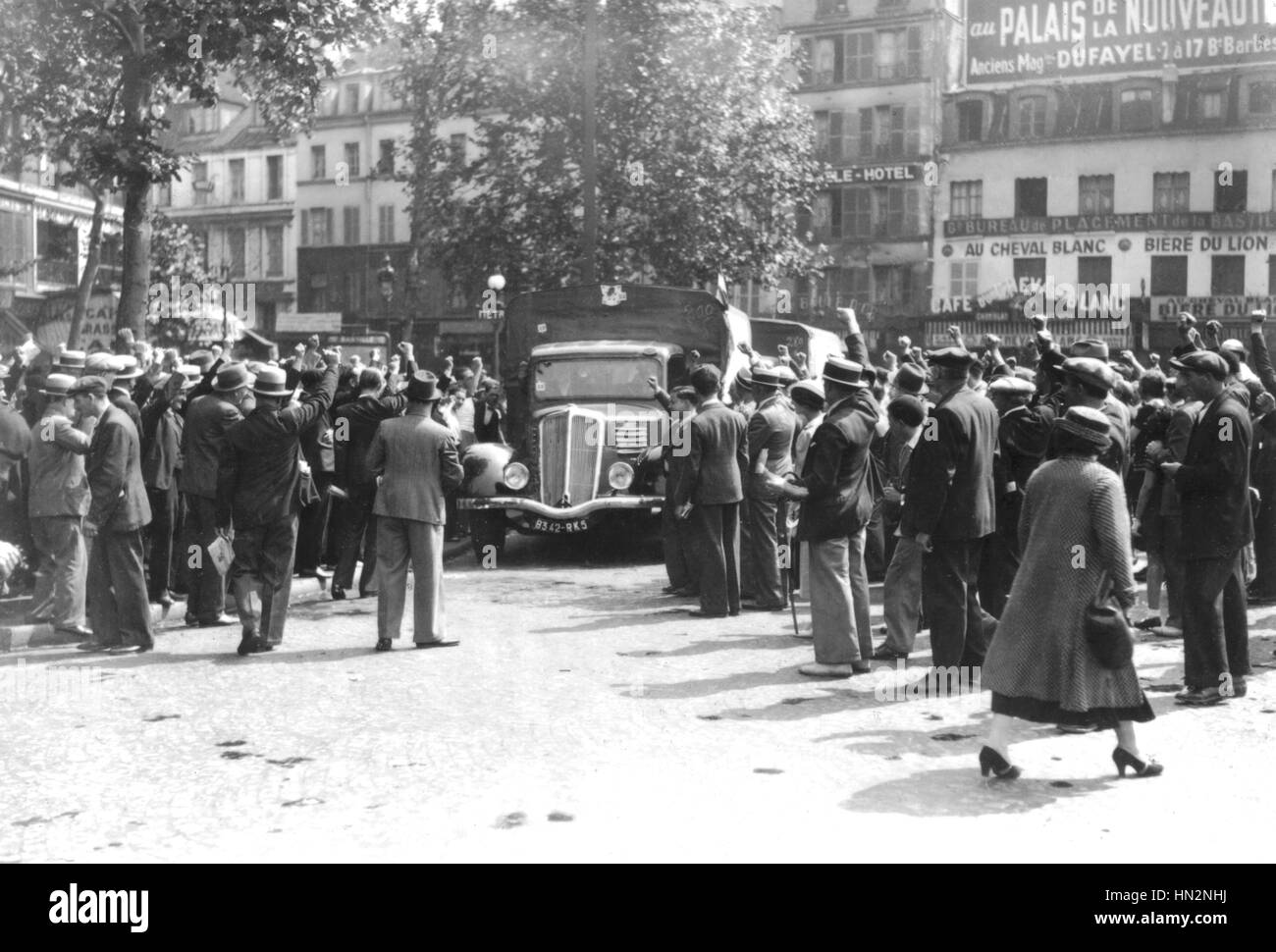 In Paris, trucks loaded with supplies are departing for Spain August 1936 France - Spanish Civil War Stock Photo